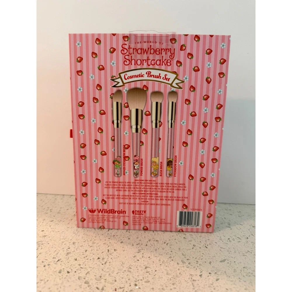 Strawberry Shortcake Cosmetic Brush Set 4pc Taste Beauty Pink Collector Box NEW